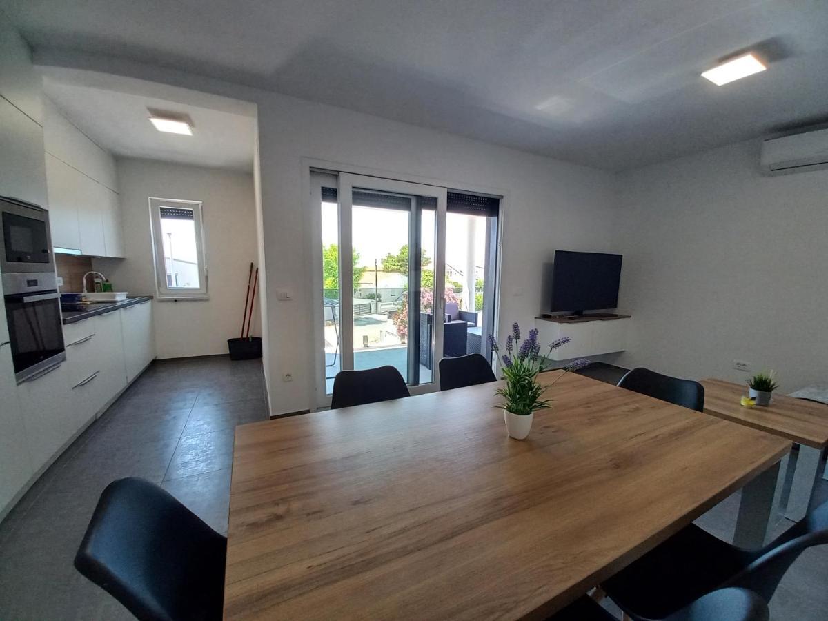 Apartment Martina Vir Exterior photo