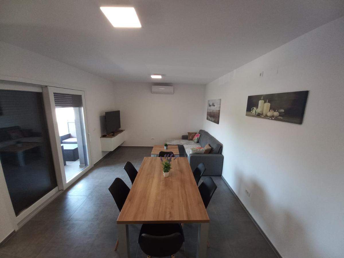 Apartment Martina Vir Exterior photo