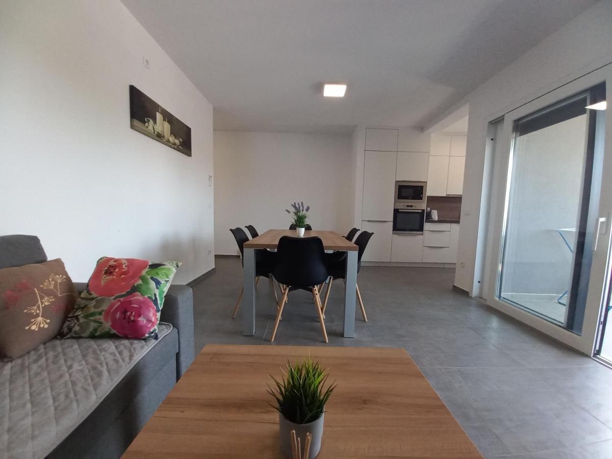 Apartment Martina Vir Exterior photo